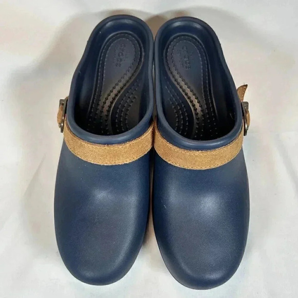 Crocs Sarah Mule Size 6 Wide Navy Blue Clogs Dual Comfort Suede Strap Slip On - Picture 2 of 10